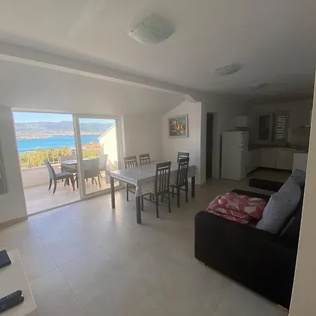 Genesis 4 * Trogir