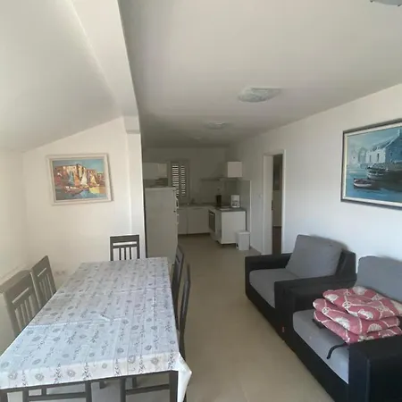 Apartment Genesis 4